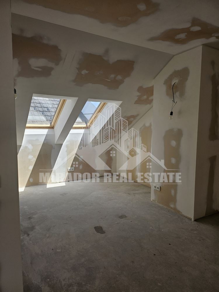 Функционална къща в Резиденшъл Парк Лозен-0 Функционална къща в Резиденшъл Парк Лозен - 0