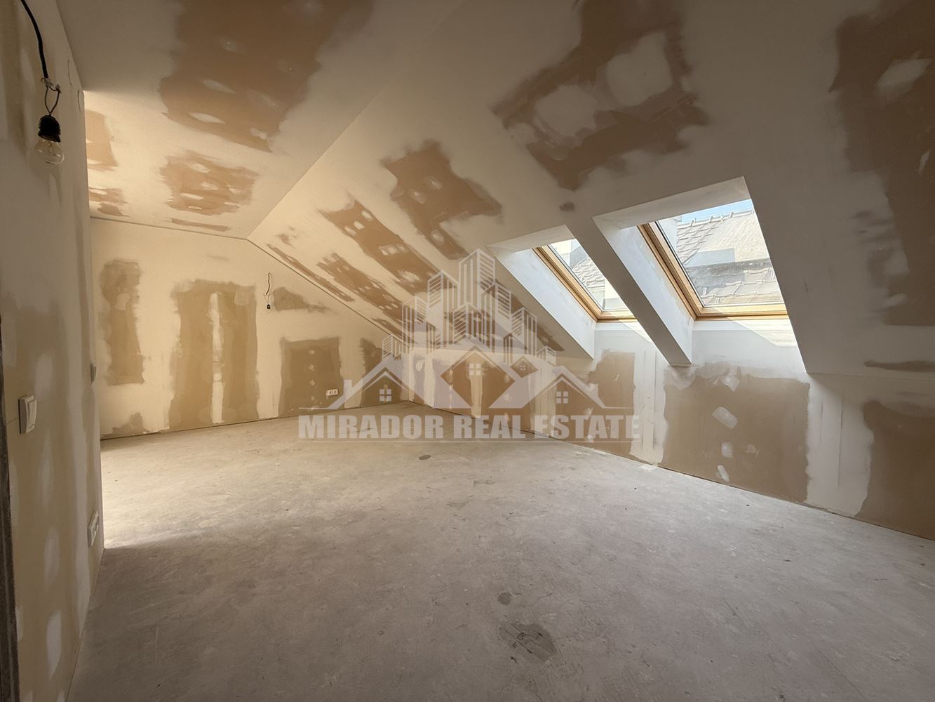 Функционална къща в Резиденшъл Парк Лозен-0 Функционална къща в Резиденшъл Парк Лозен - 0