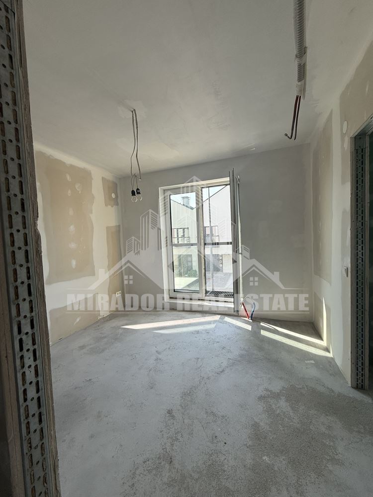 Функционална къща в Резиденшъл Парк Лозен-0 Функционална къща в Резиденшъл Парк Лозен - 0