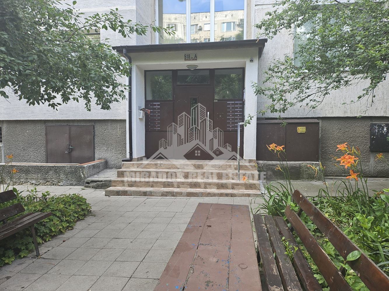 Просторен двустаен апартамент в кв .Люлин - 0