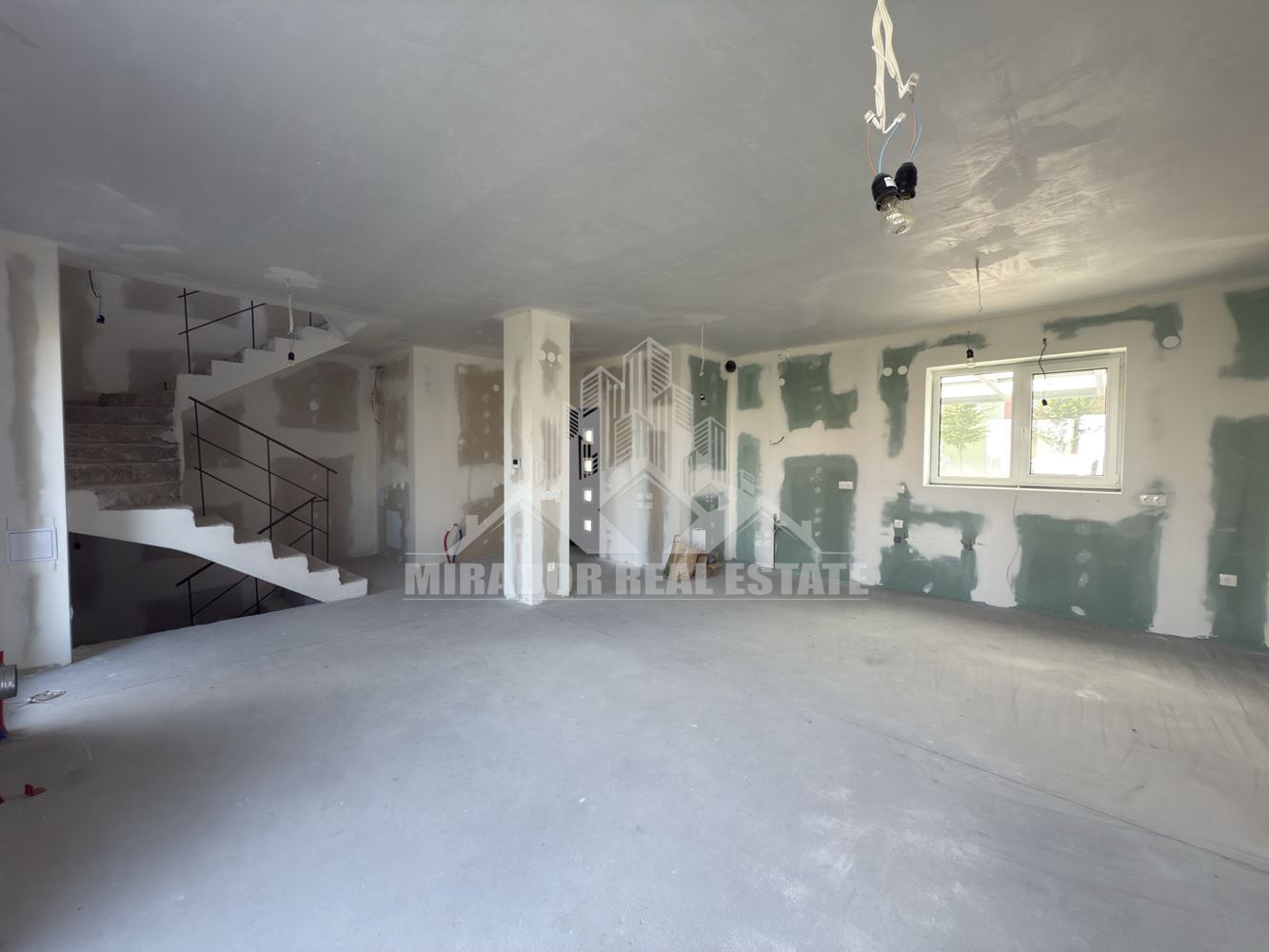 Функционална къща в Резиденшъл Парк Лозен-0 Функционална къща в Резиденшъл Парк Лозен - 0