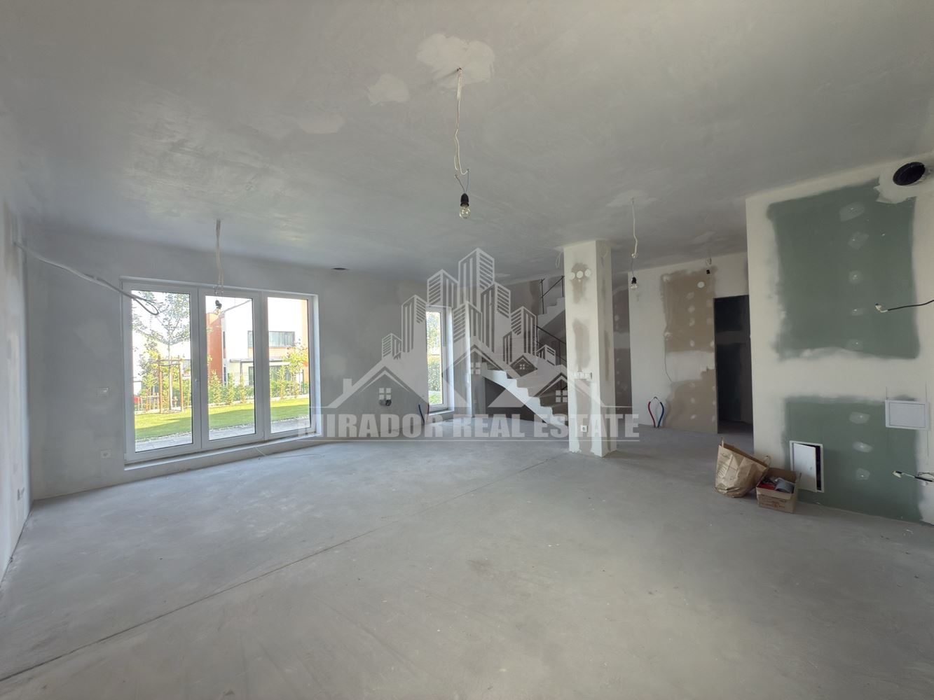 Функционална къща в Резиденшъл Парк Лозен-0 Функционална къща в Резиденшъл Парк Лозен - 0