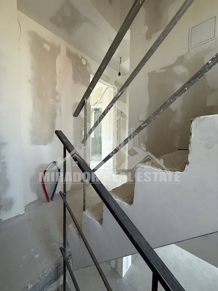 Функционална къща в Резиденшъл Парк Лозен-0 Функционална къща в Резиденшъл Парк Лозен - 0