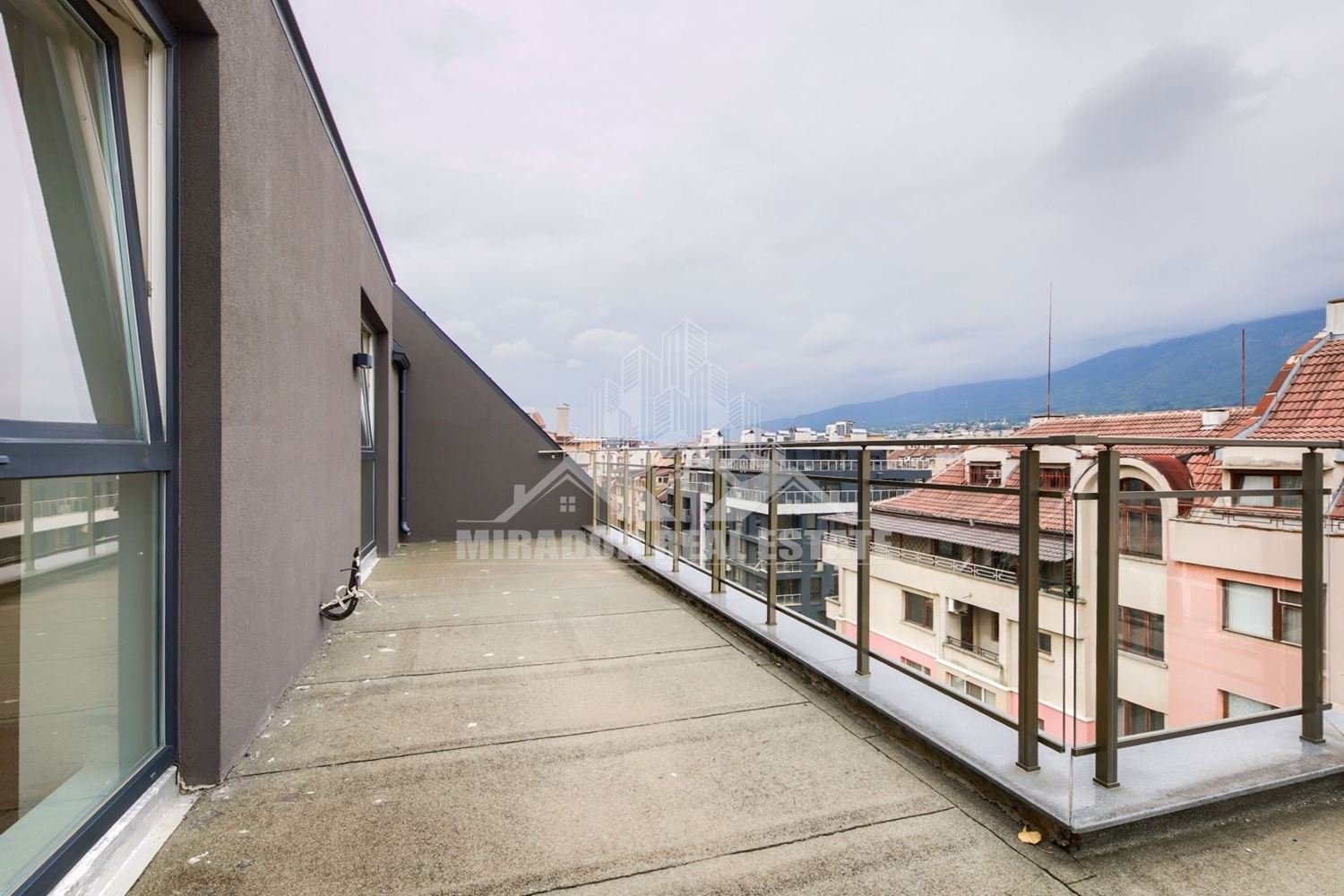 Тристаен Апартамент - кв. Манастирски ливади Запад - 0