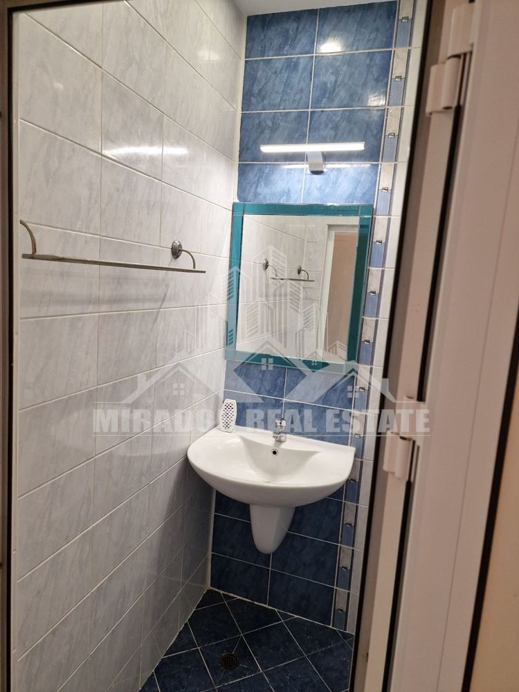 Тристаен Апартамент - Надежда 2 - 0