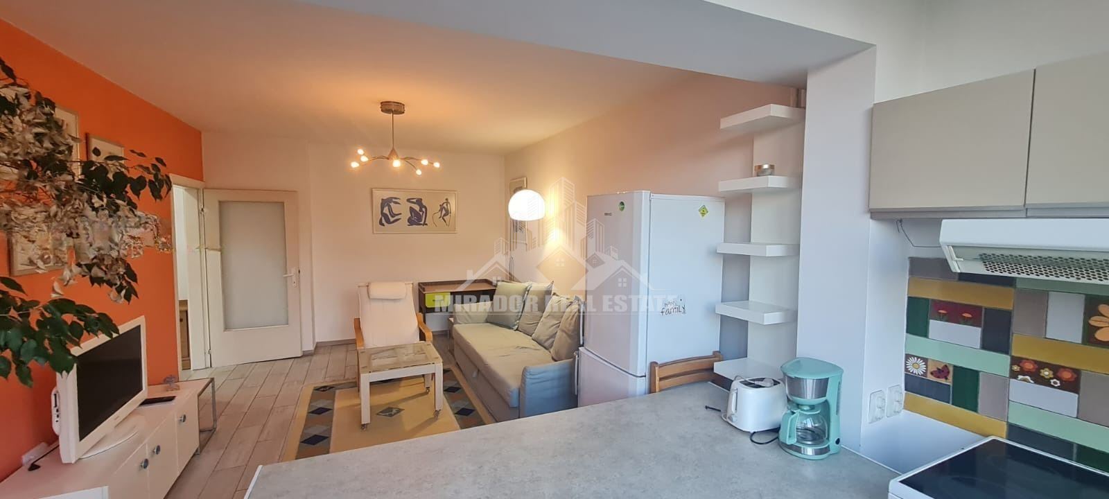 Двустаен Апартамент в кв.Хаджи Димитър - 0