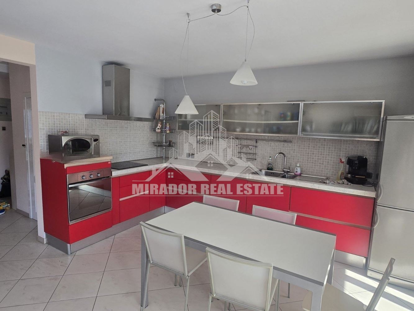 Тристаен Апартамент в кв.Бъкстон - 0