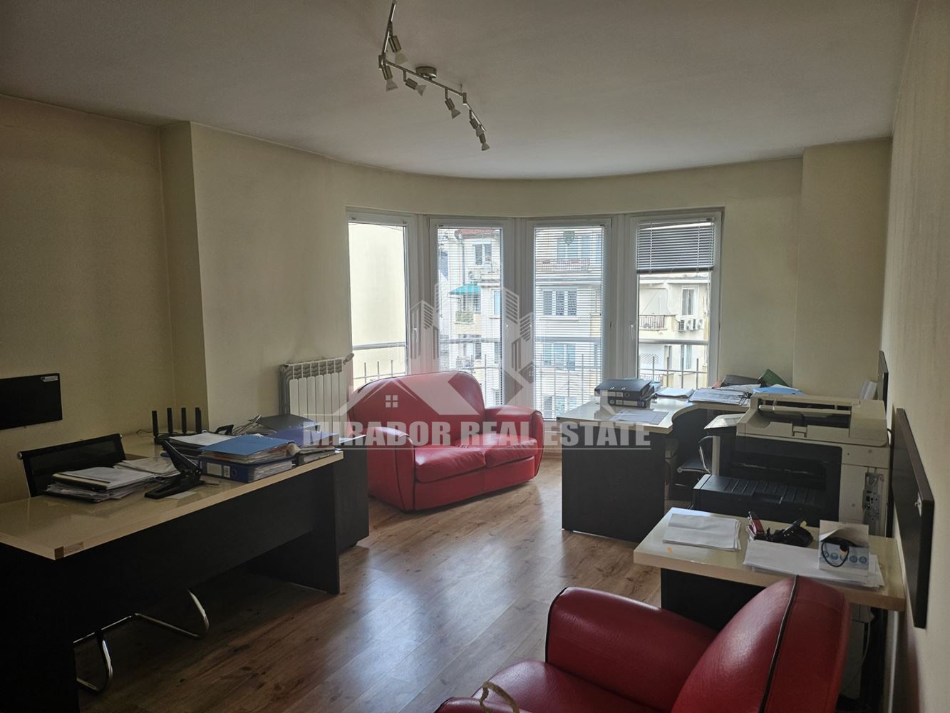 Офис под наем в Бели брези - 0