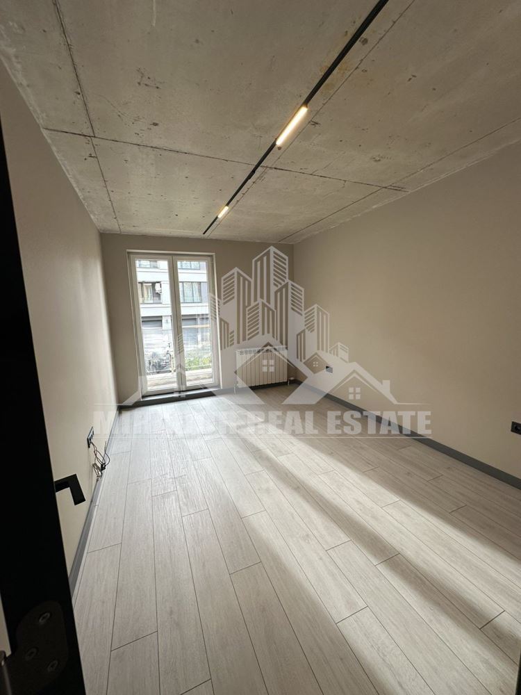 Тристаен Апартамент – кв. Витоша-0 Тристаен Апартамент - кв. Витоша - 0