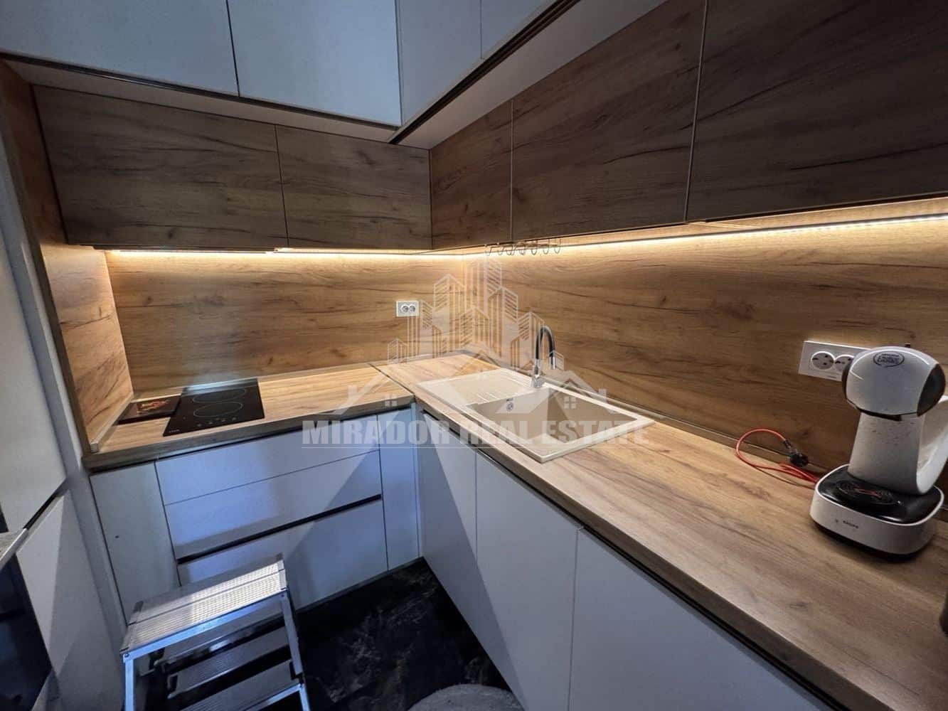 Двустаен Апартамент с двор в кв. Малинова Долина - 0