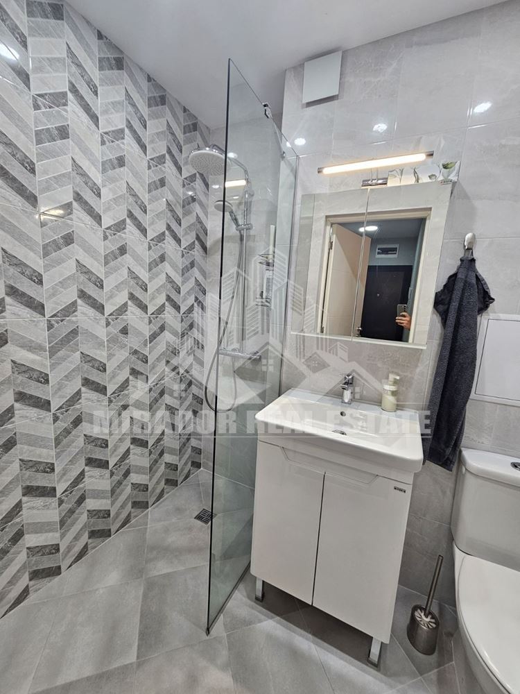 Двустаен Апартамент -кв.Дружба - 0