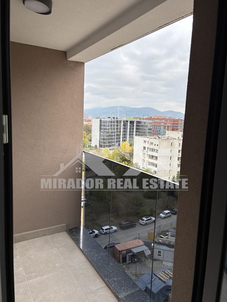 Луксозен двустаен в Младост 4 - 0