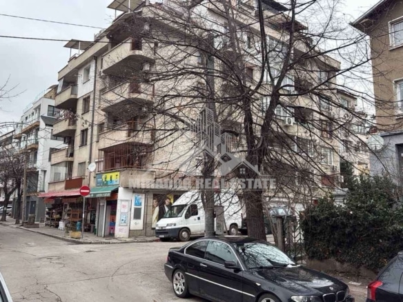 Просторен двустаен на ул. Враня и ул .Калофер - 0