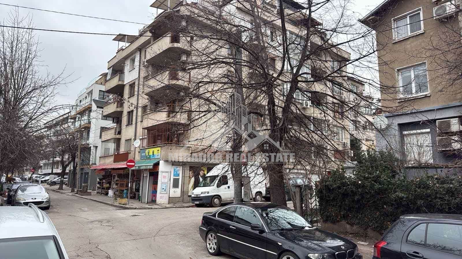 Просторен двустаен на ул. Враня и ул .Калофер - 0