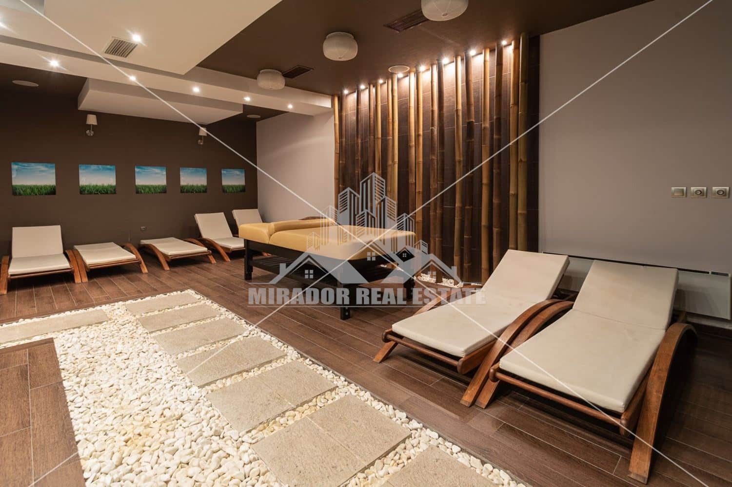 Тристаен Апартамент с двор под наем в кв. Симеоново - 0