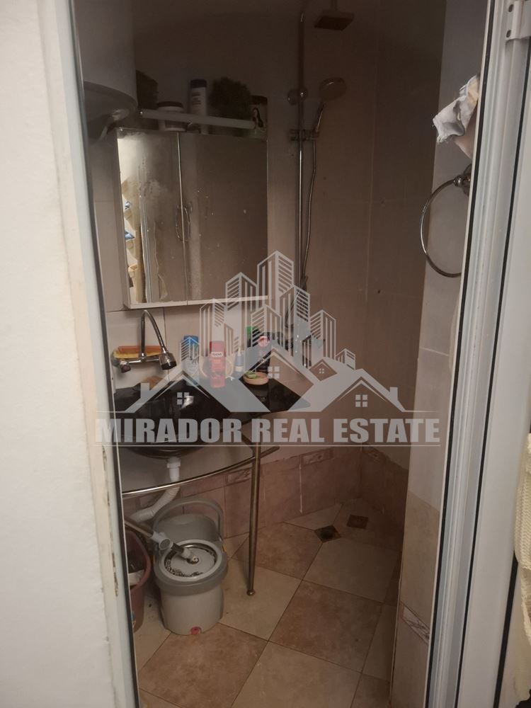 Компактен Тристаен Апартамент в кв.Хаджи Димитър - 0