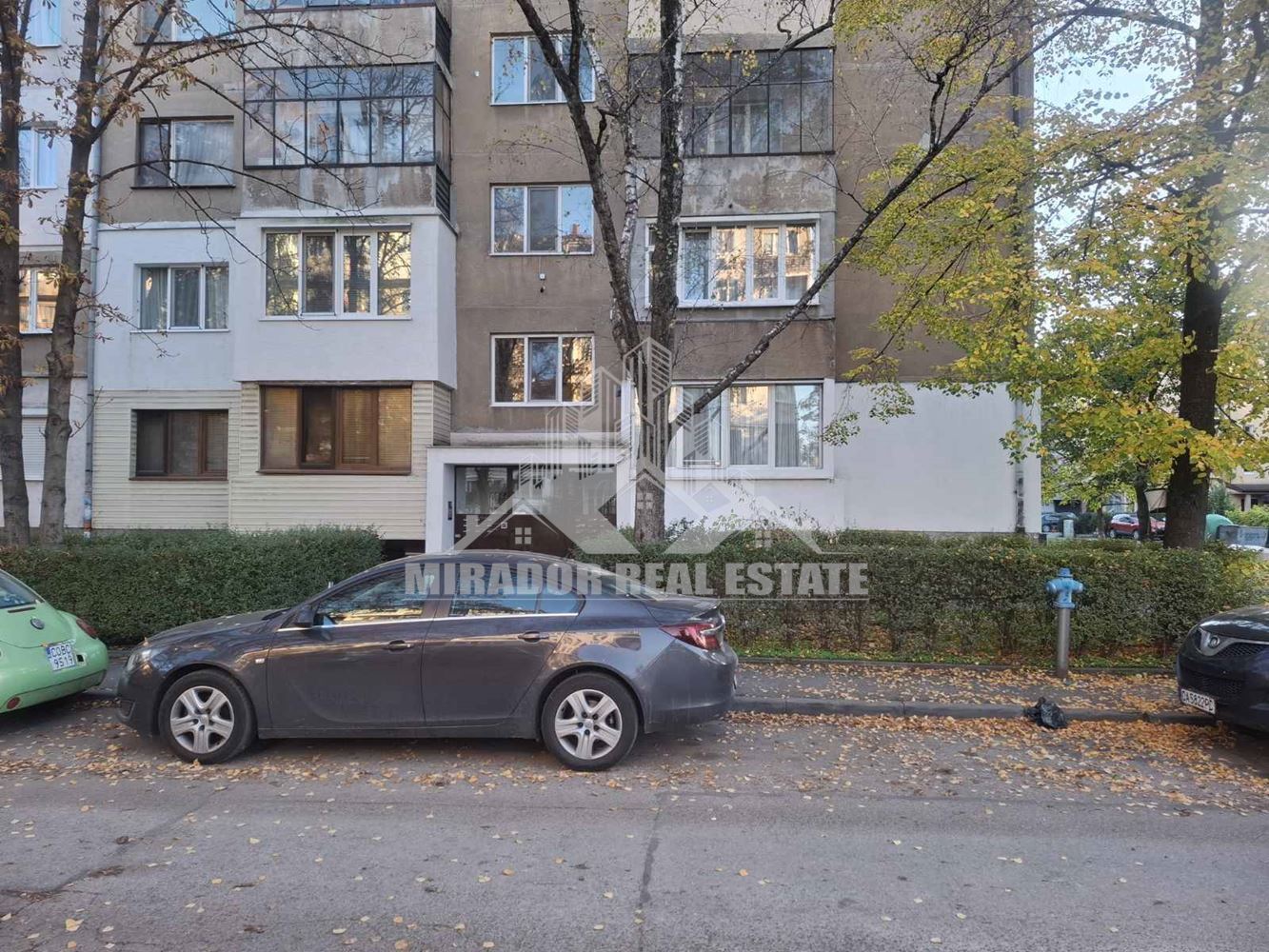 Компактен Тристаен Апартамент в кв.Хаджи Димитър - 0