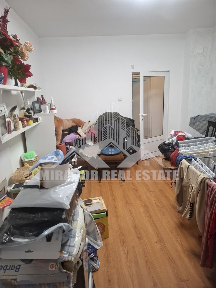 Компактен Тристаен Апартамент в кв.Хаджи Димитър - 0