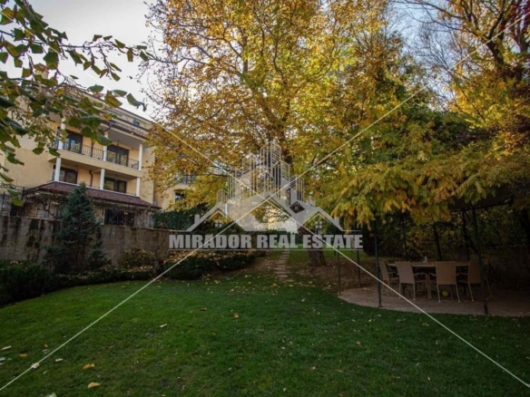 Тристаен Апартамент с двор под наем в кв. Симеоново - 0