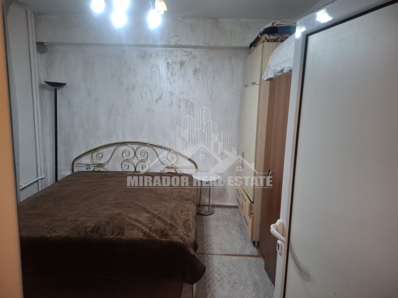 Компактен Тристаен Апартамент в кв.Хаджи Димитър - 0