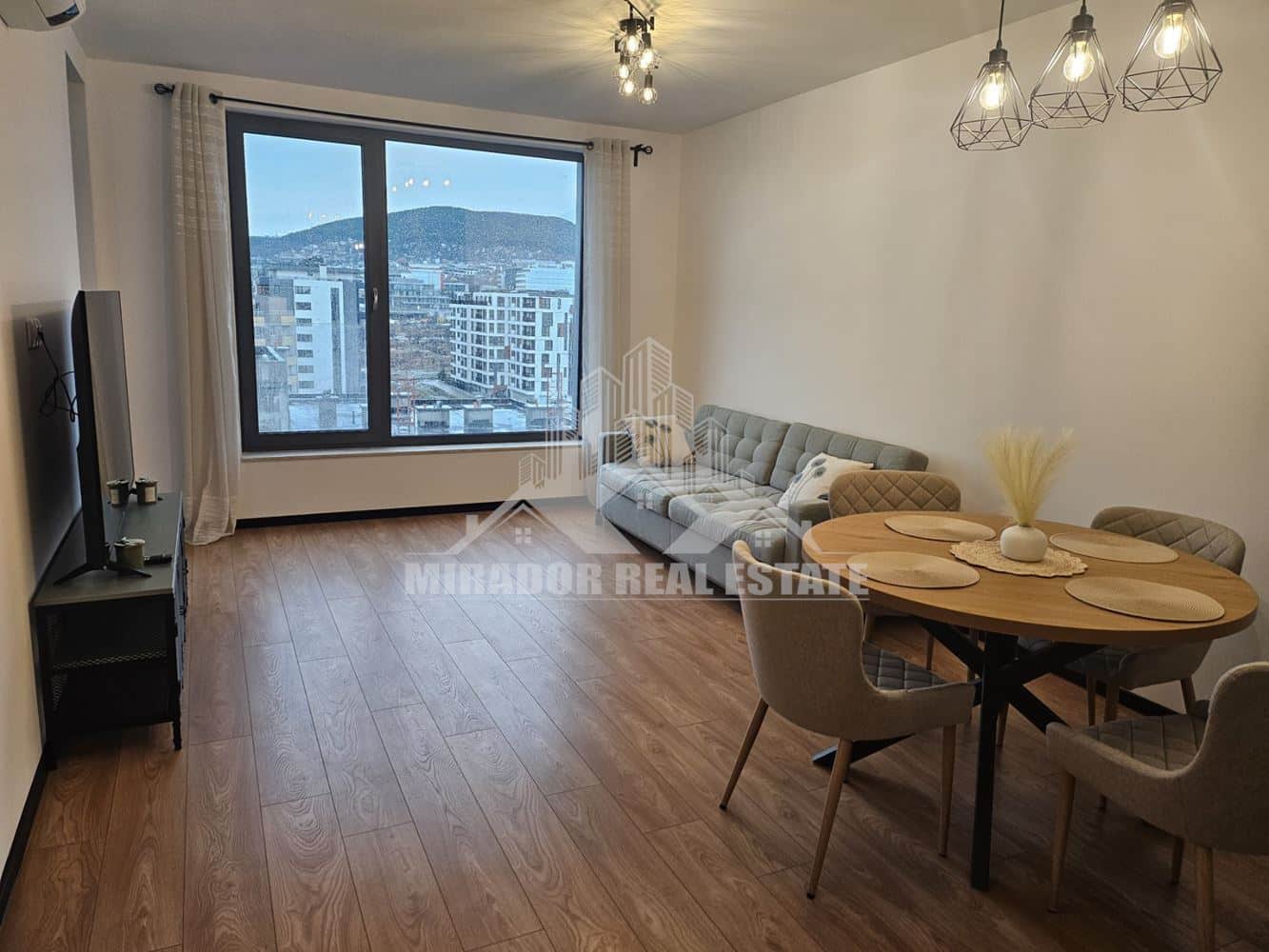 Луксозен двустаен в Младост 4 - 0