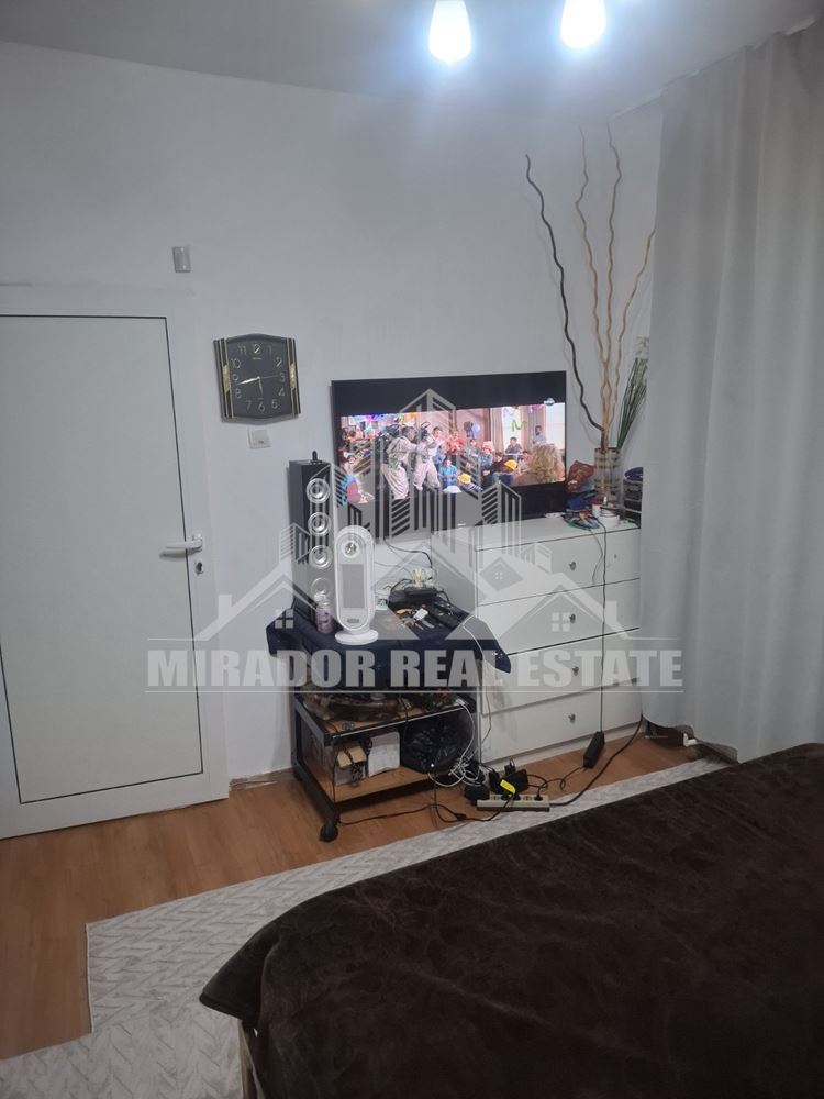 Компактен Тристаен Апартамент в кв.Хаджи Димитър - 0