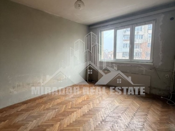 Двустаен Апартамент в кв. Хаджи Димитър - 0