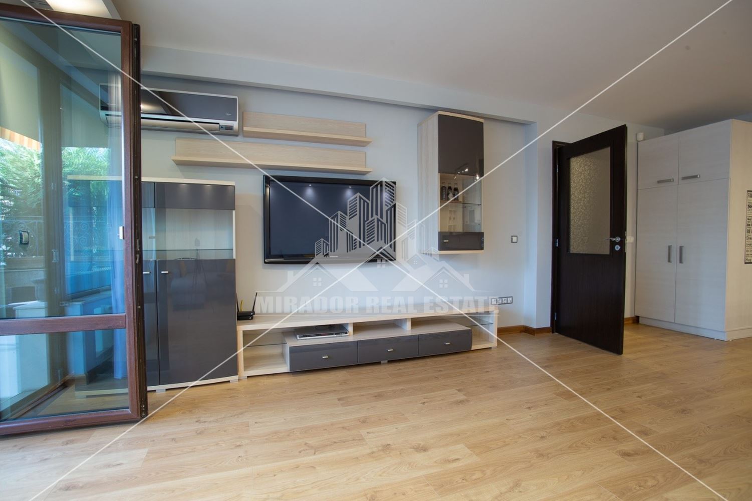 Тристаен Апартамент в кв. Симеоново - 0