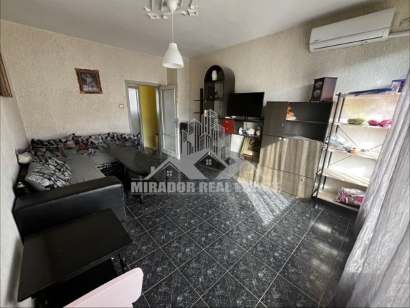 Двустаен Апартамент в кв. Хаджи Димитър - 0