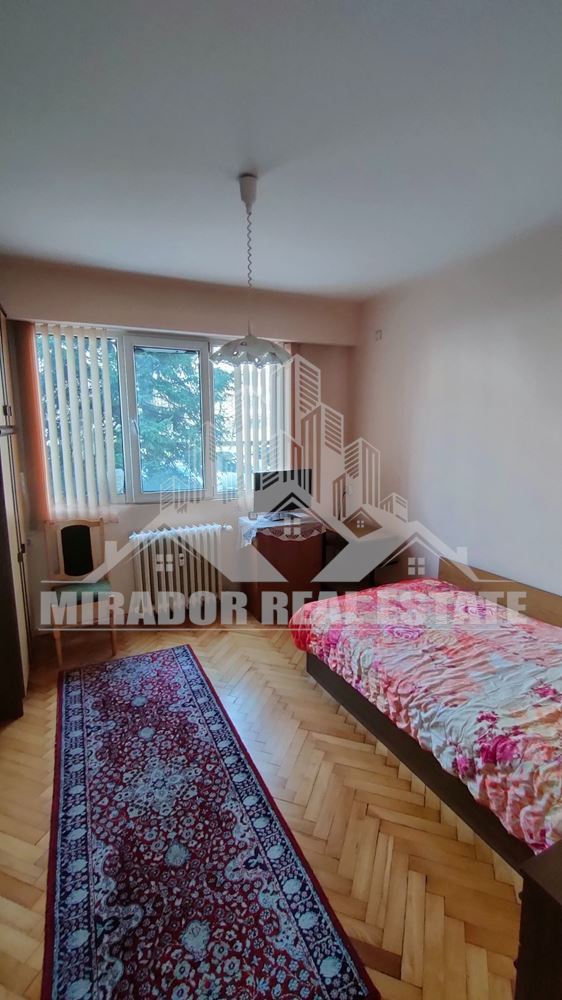 Двустаен Апартамент в кв,. Хаджи Димитър - 0