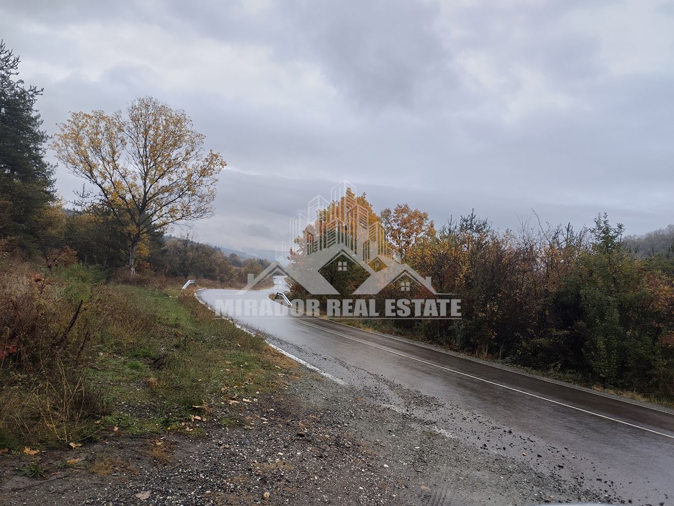 Парцел с ток и вода - 0