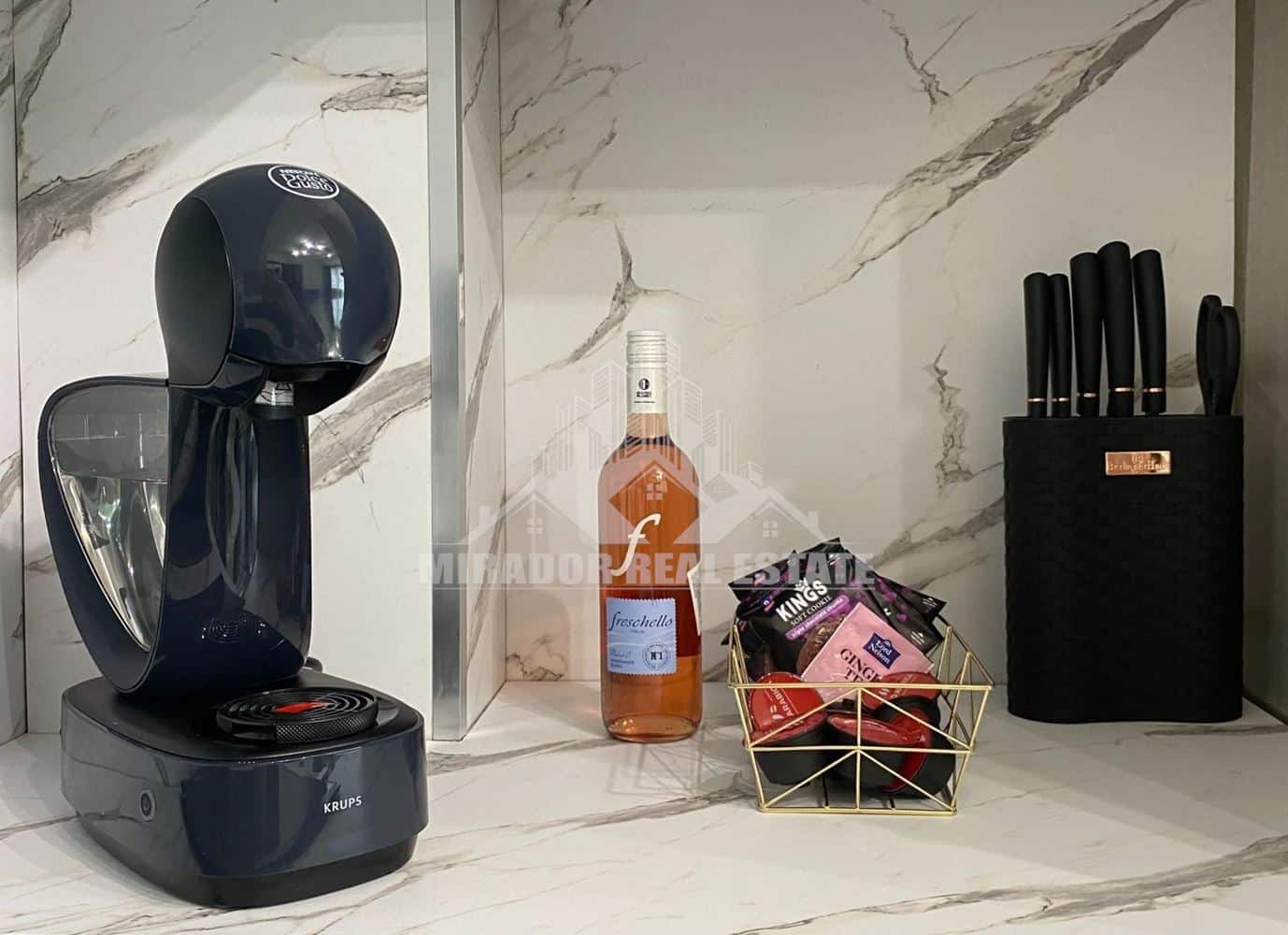 Панорамен двустаен апартамент - 0