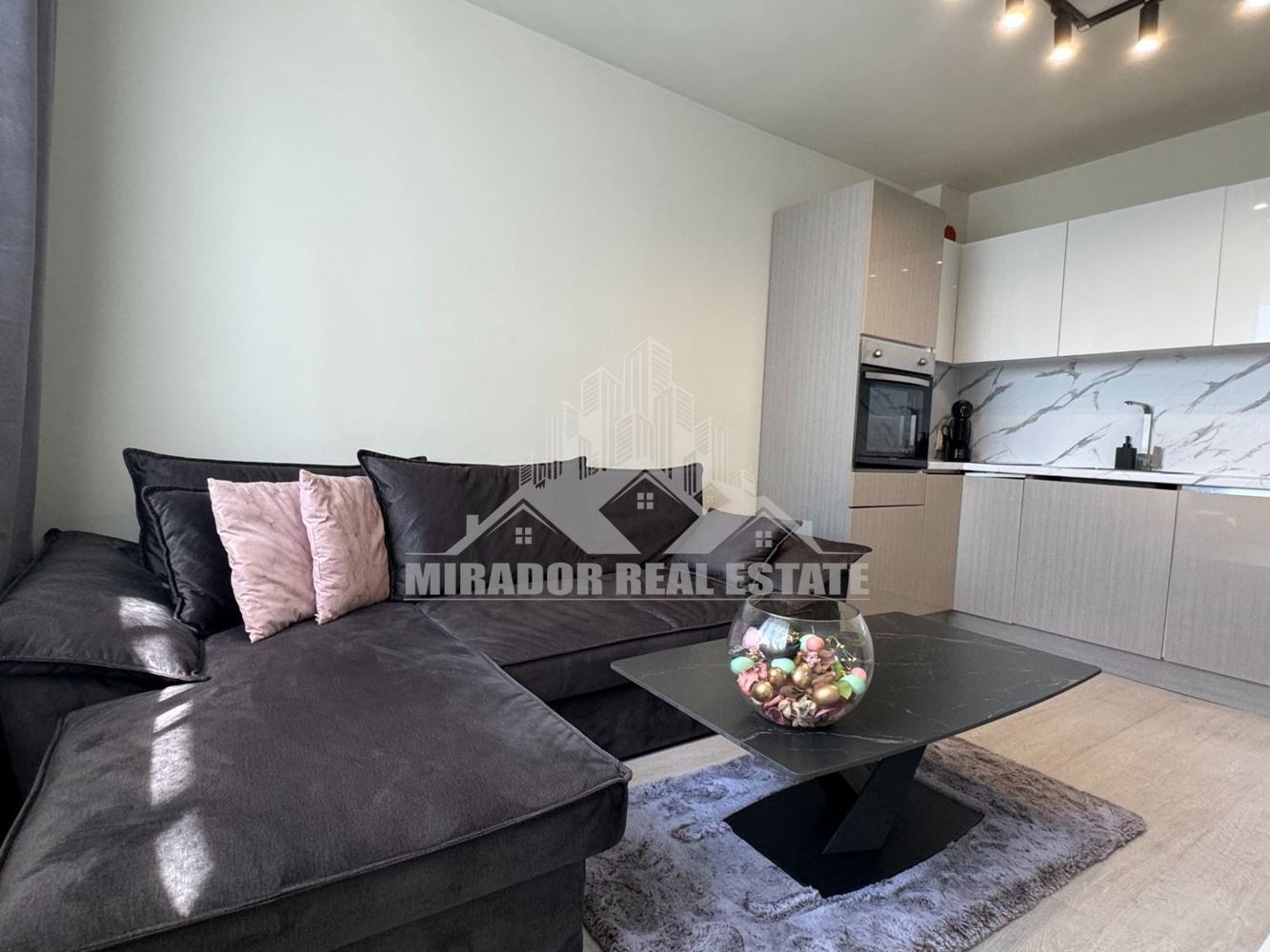 Панорамен двустаен апартамент - 0