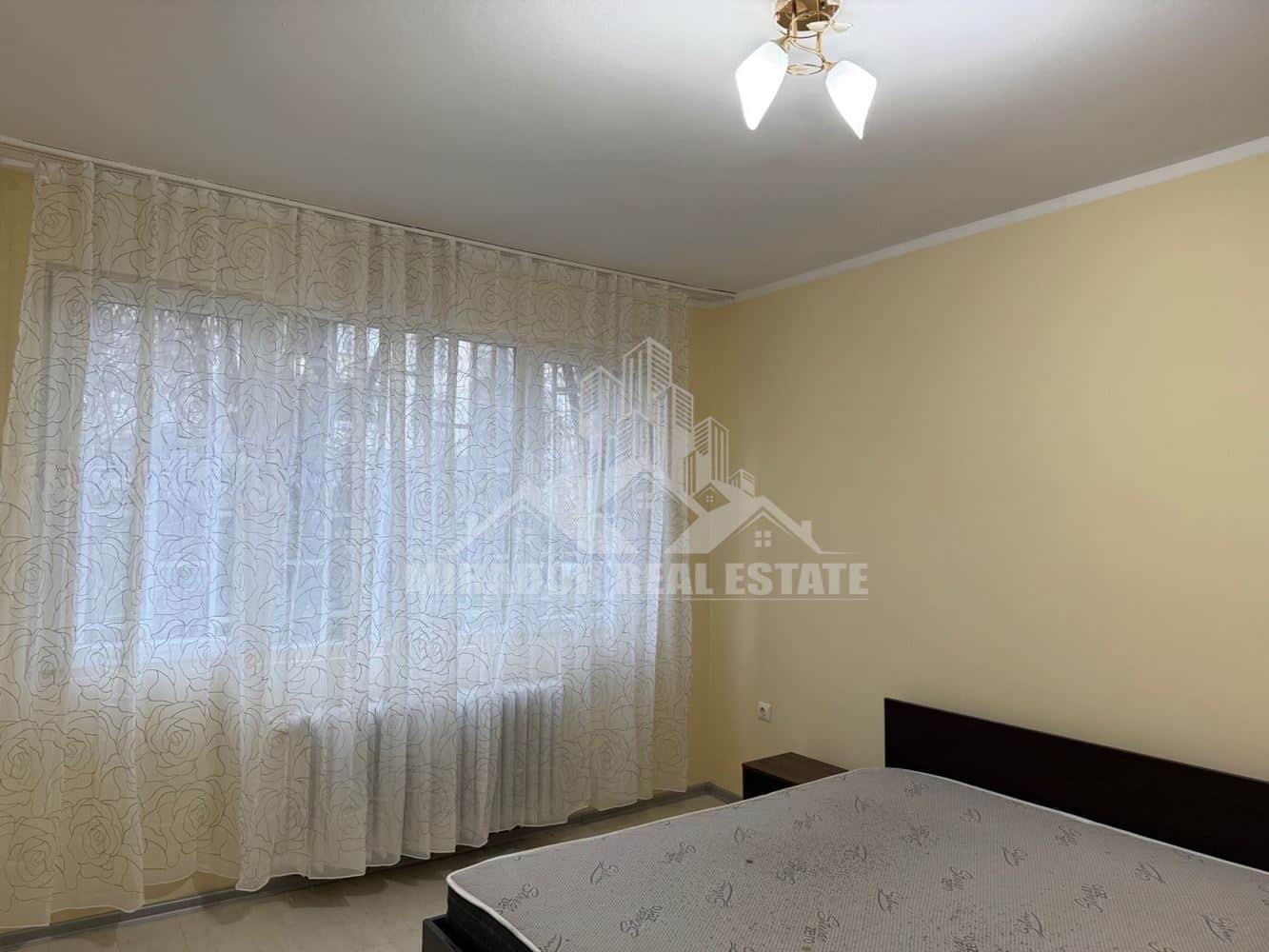 Тристаен апартамент до Медицинска академия - 0